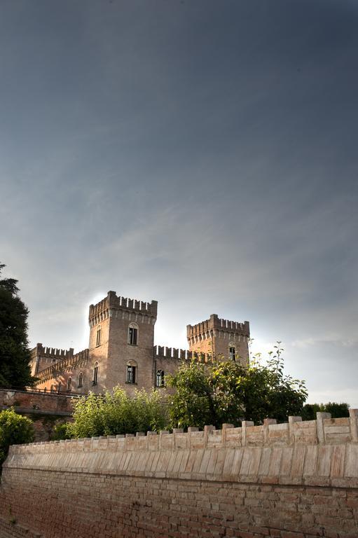 Relais Castello Bevilacqua מראה חיצוני תמונה