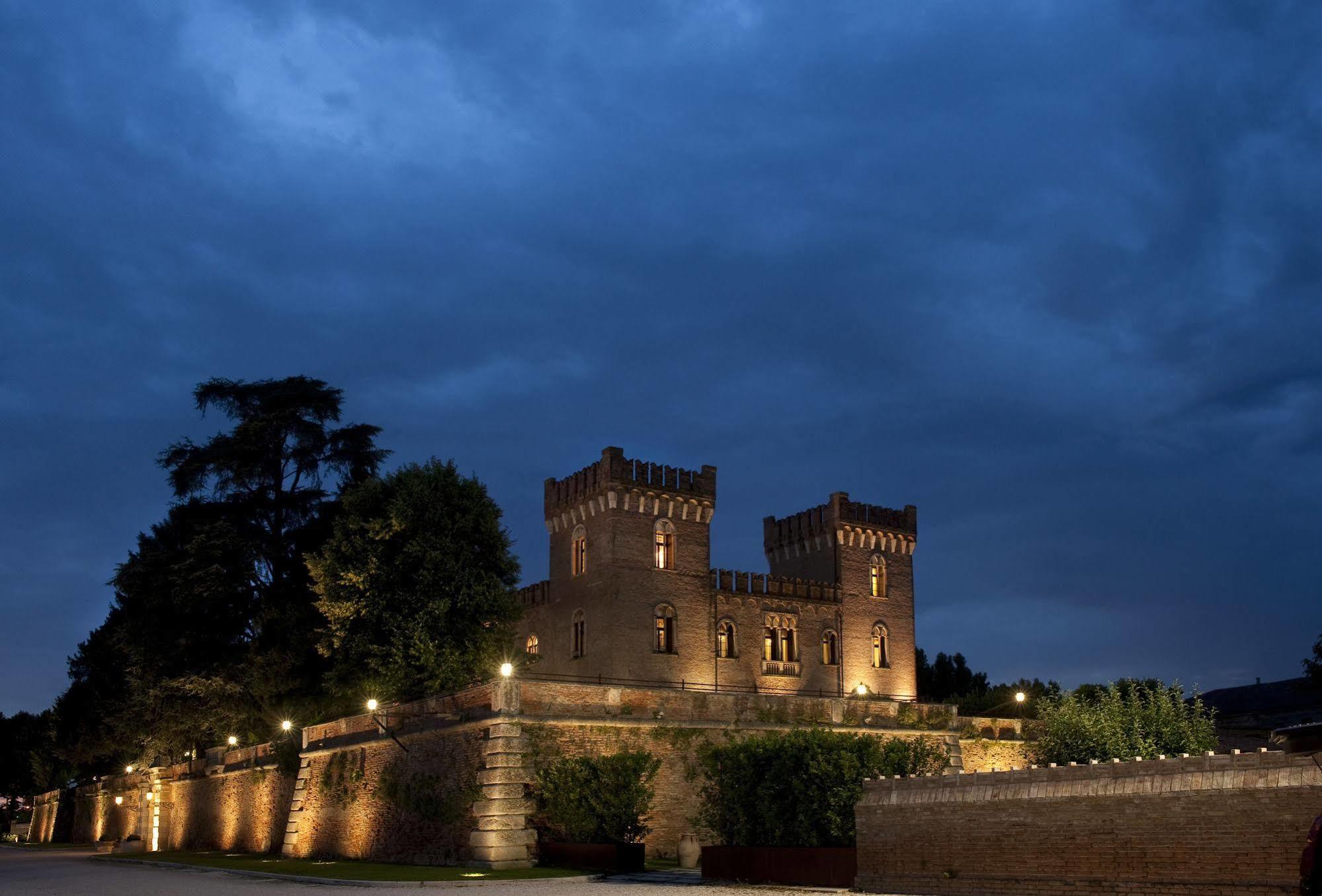 Relais Castello Bevilacqua מראה חיצוני תמונה