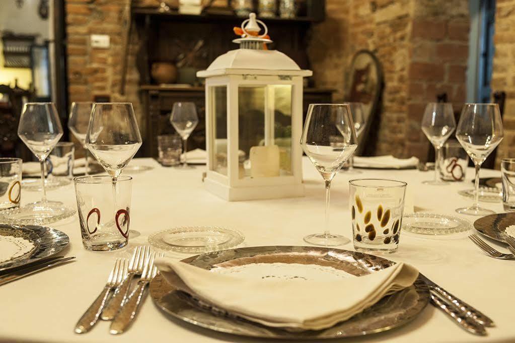 Relais Castello Bevilacqua מראה חיצוני תמונה