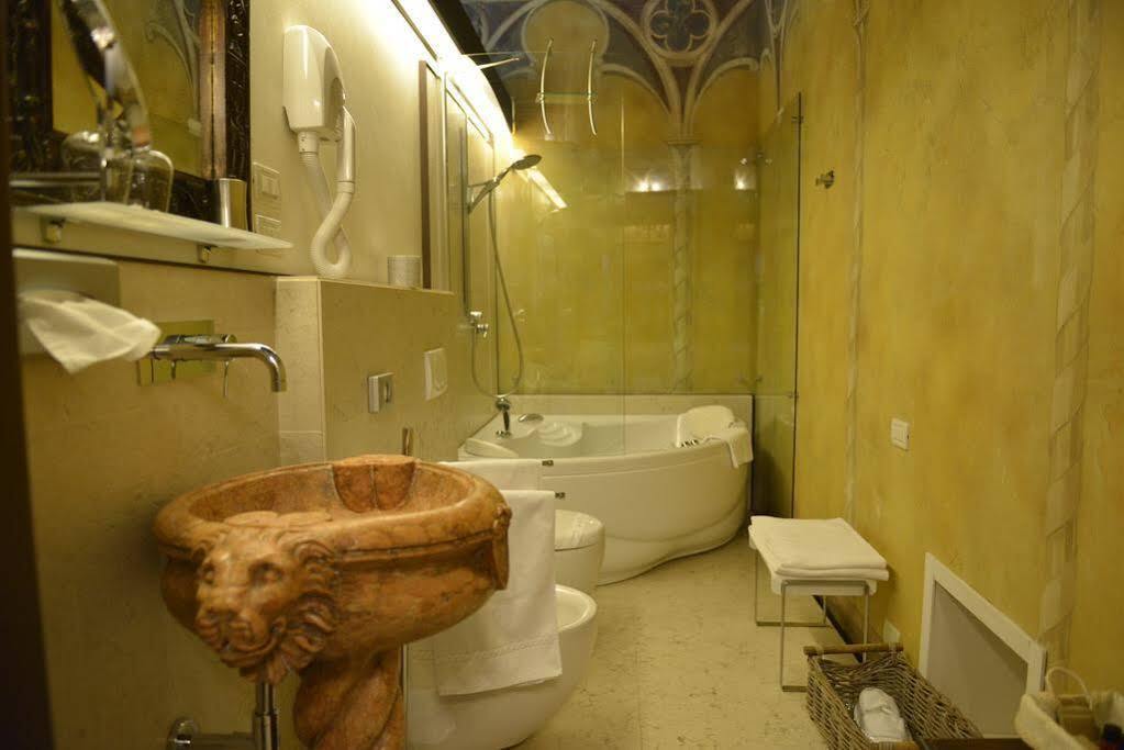 Relais Castello Bevilacqua מראה חיצוני תמונה